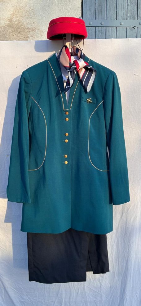 Hôtesse de l'air veste turquoise