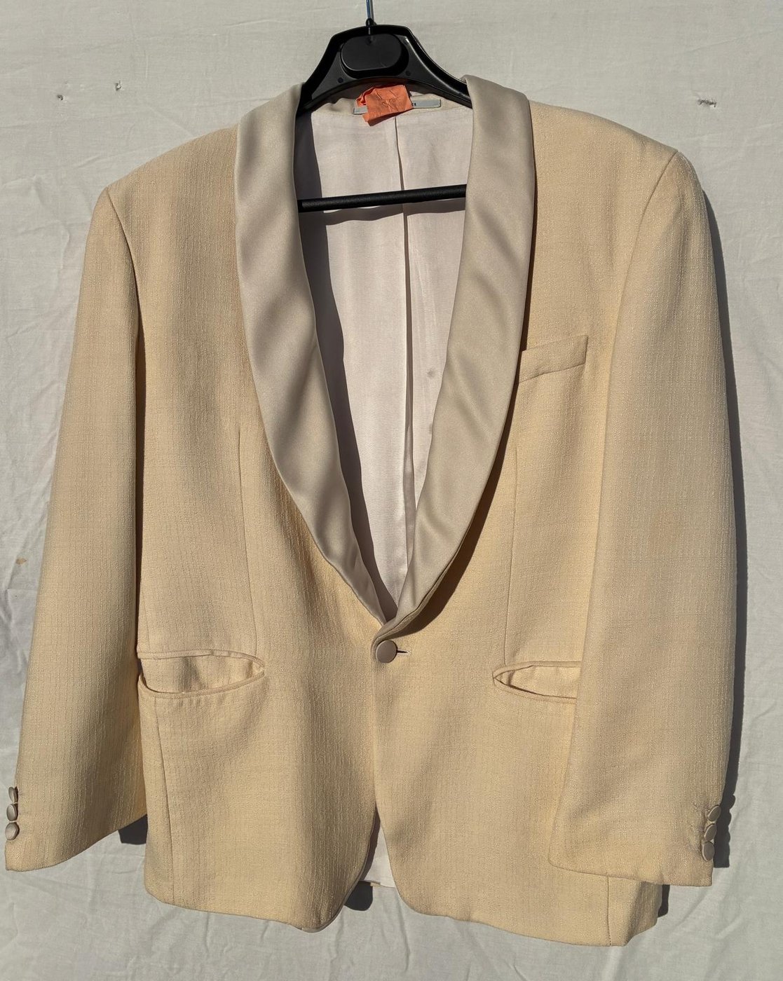 Veste de smoking écrue col châle satin écru