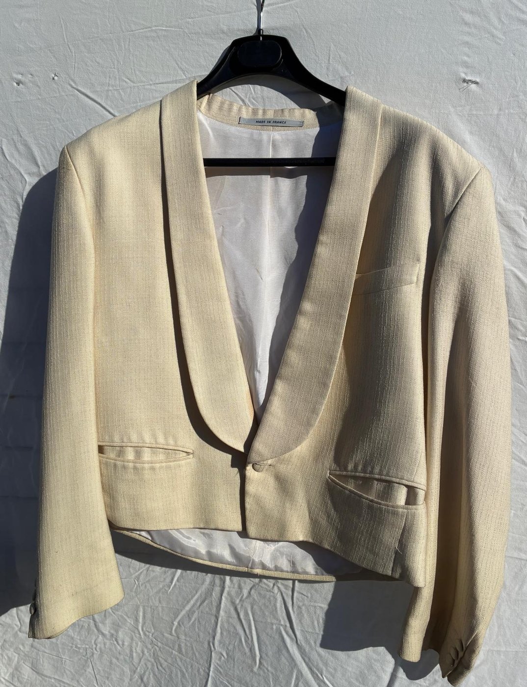 Veste de smoking écrue, coupe courte, made in France